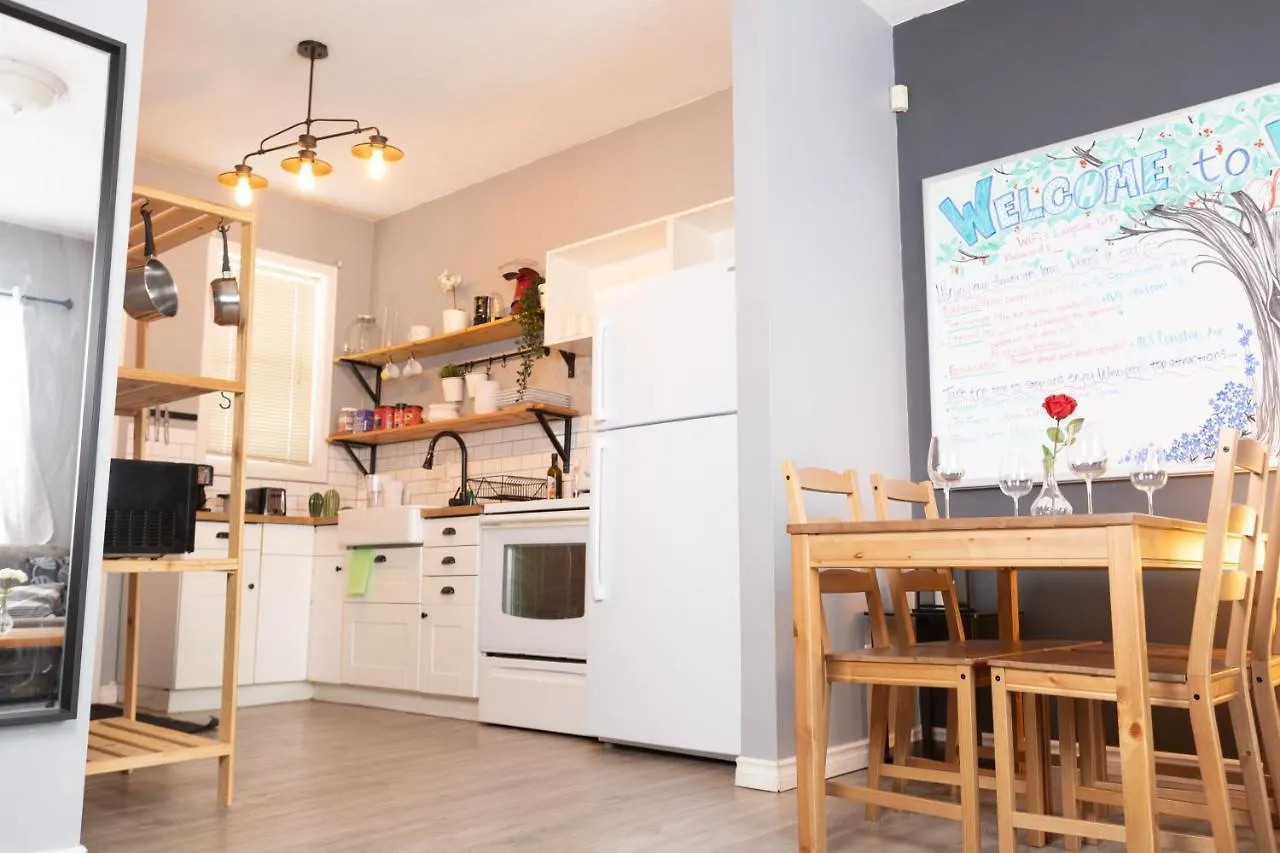 Cozy Home In Downtown Winnipeg Apartment